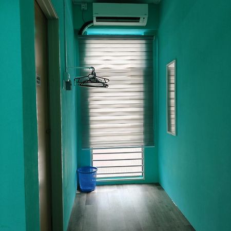 Hotel World Kids Fantasy Lumut Esterno foto