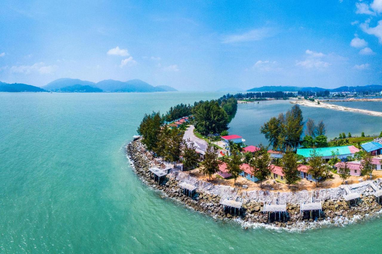 Hotel World Kids Fantasy Lumut Esterno foto